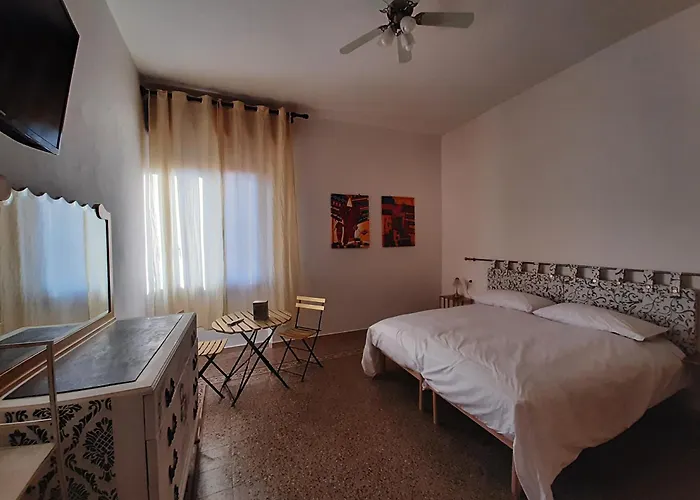 Mary&flo House - A Due Passi Dal Centro - Free Private Parking *