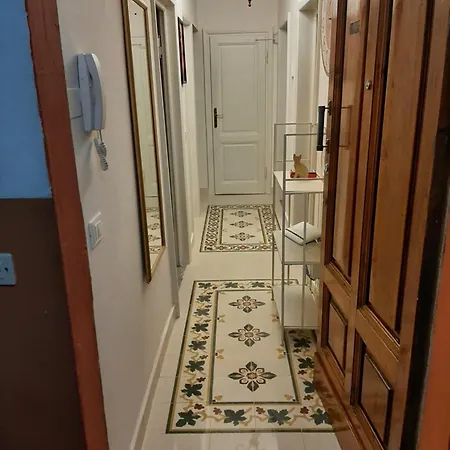 Mary&flo House - A Due Passi Dal Centro - Free Private Parking